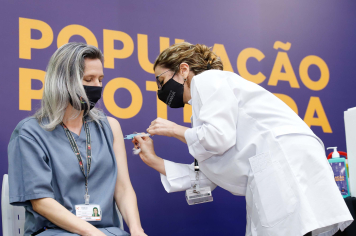 Número de vacinados no Paraná ja ultrapassou 100 mil. 